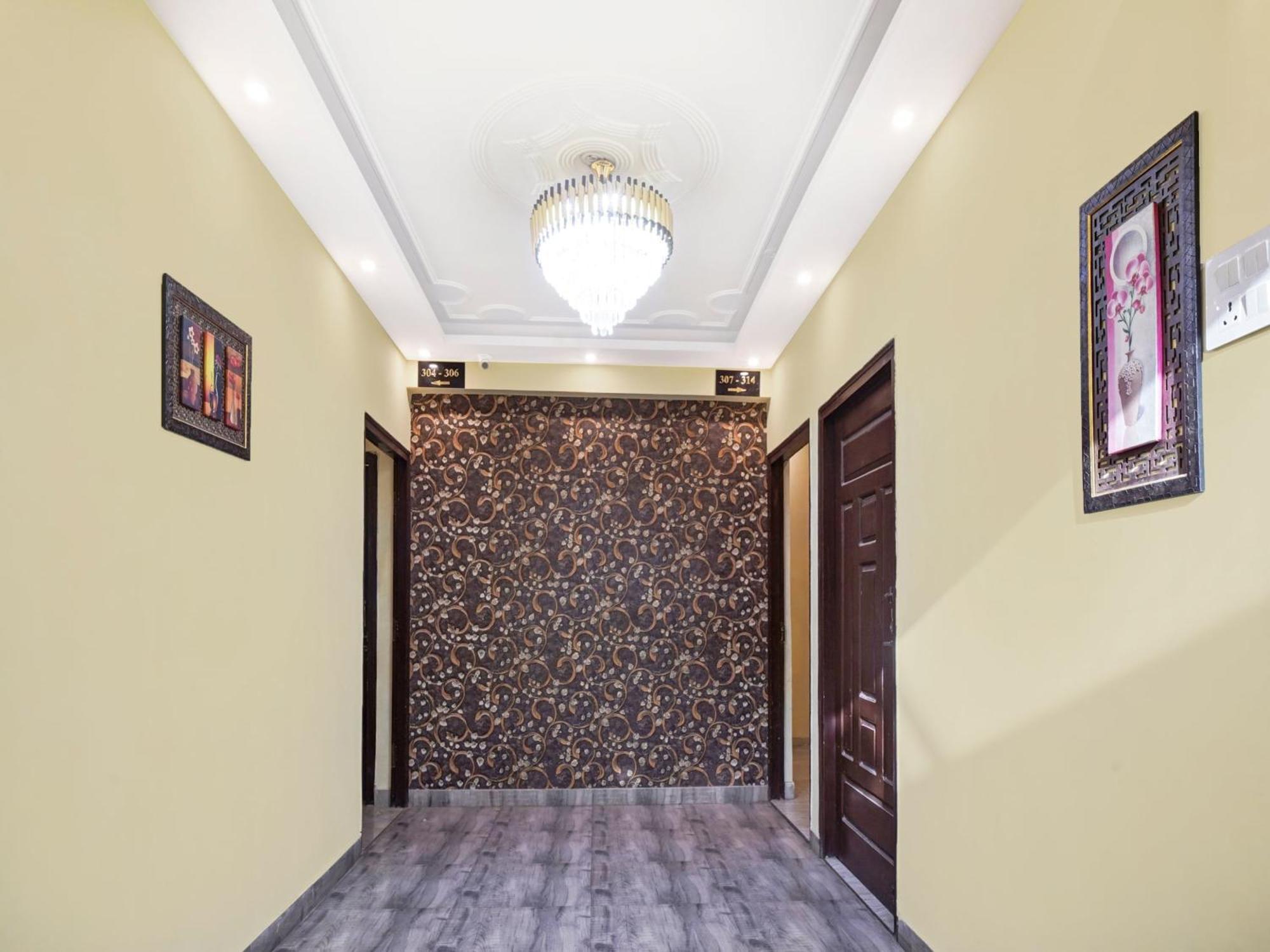 Collection O 47006 Hotel Magadh Palace Danapur Exterior photo